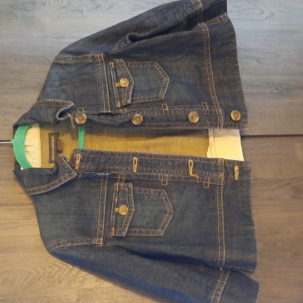 Great Banana Republic Denim Jacket!